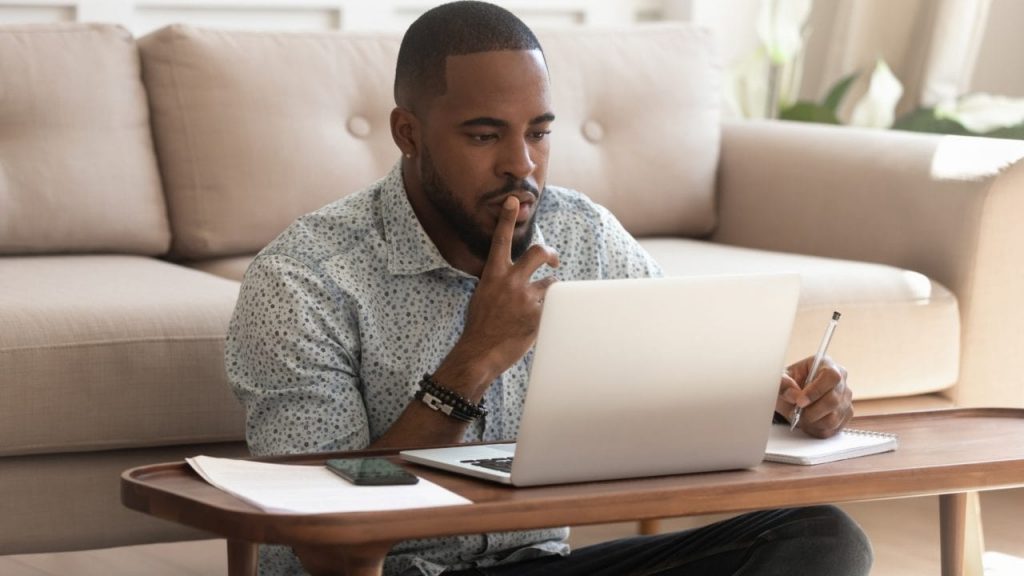 a person doing an online training course